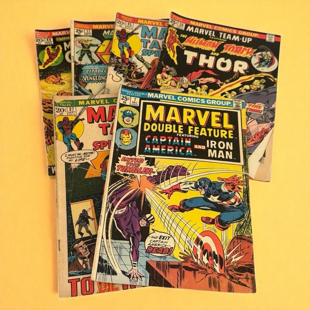 Vintage Y2K Marvel Comics Group Mixed Lot of‎ Comic Books *USED CONDITION